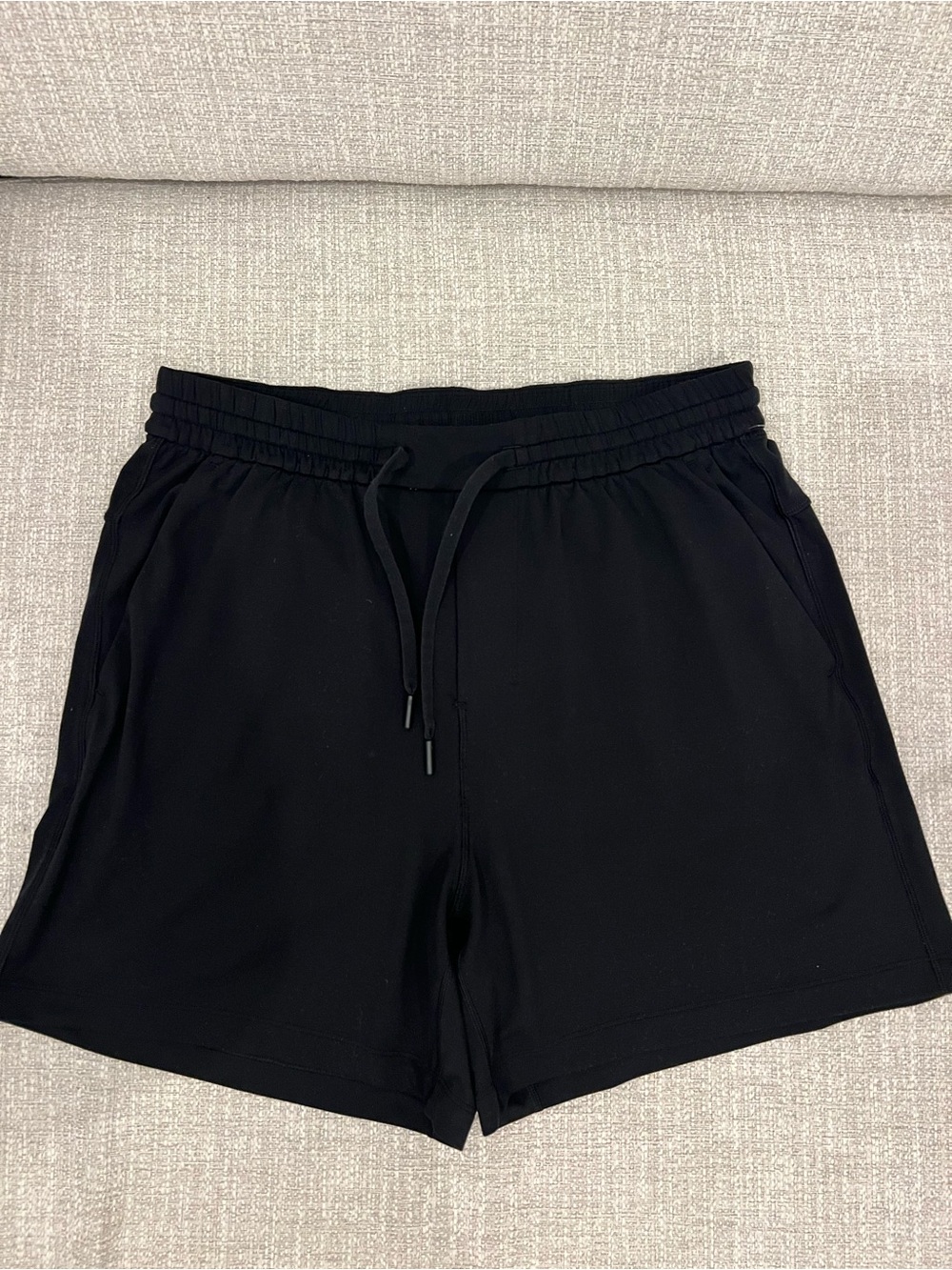 Lululemon Lightweight T.H.E. Shorts 6” Black Linerless Men's sz L